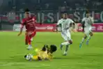 Persebaya Surabaya Libas Persis Solo 4-3 di Stadion Manahan