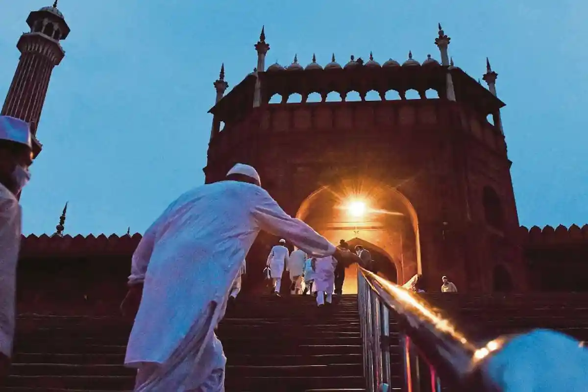 Doa Lihat Hilal dan Artinya Anjuran Rasulullah SAW