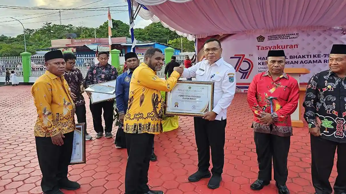 Pj Gubernur Papua Barat Tekankan Pentingnya Menjaga Kebebasan Beribadah