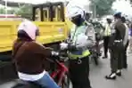 Polisi Razia Kendaraan Bermotor Jalur Busway