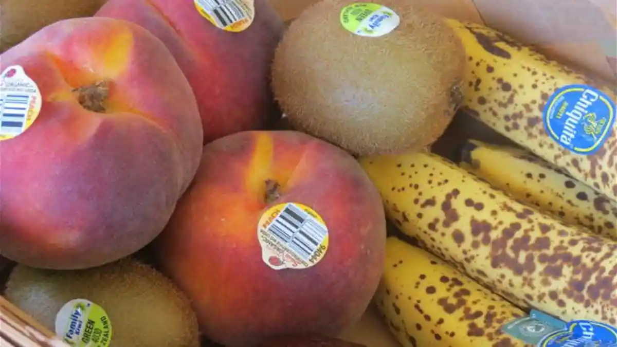Jangan Sembarangan Beli Buah yang Ada Label Angka 8, Ini yang Perlu Kamu Ketahui