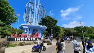 nol-kilometer-penuh-sesak.jpg