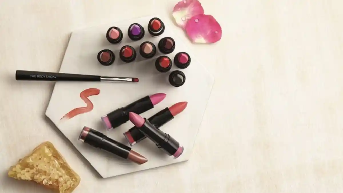 Ini 8 Tips Make Up Lebaran Anti Luntur di Cuaca Panas