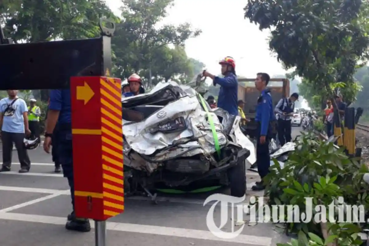 Ini 4 Kecelakaan Maut di Lintasan Kereta Api di Surabaya, Miris Sama Dugaan Penyebab No 4