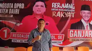 Ketua-DPC-PDIP-Dairi-Resoalon-Lumban-Gaol-saat-diwawancara-di-posko-pemenangan.jpg