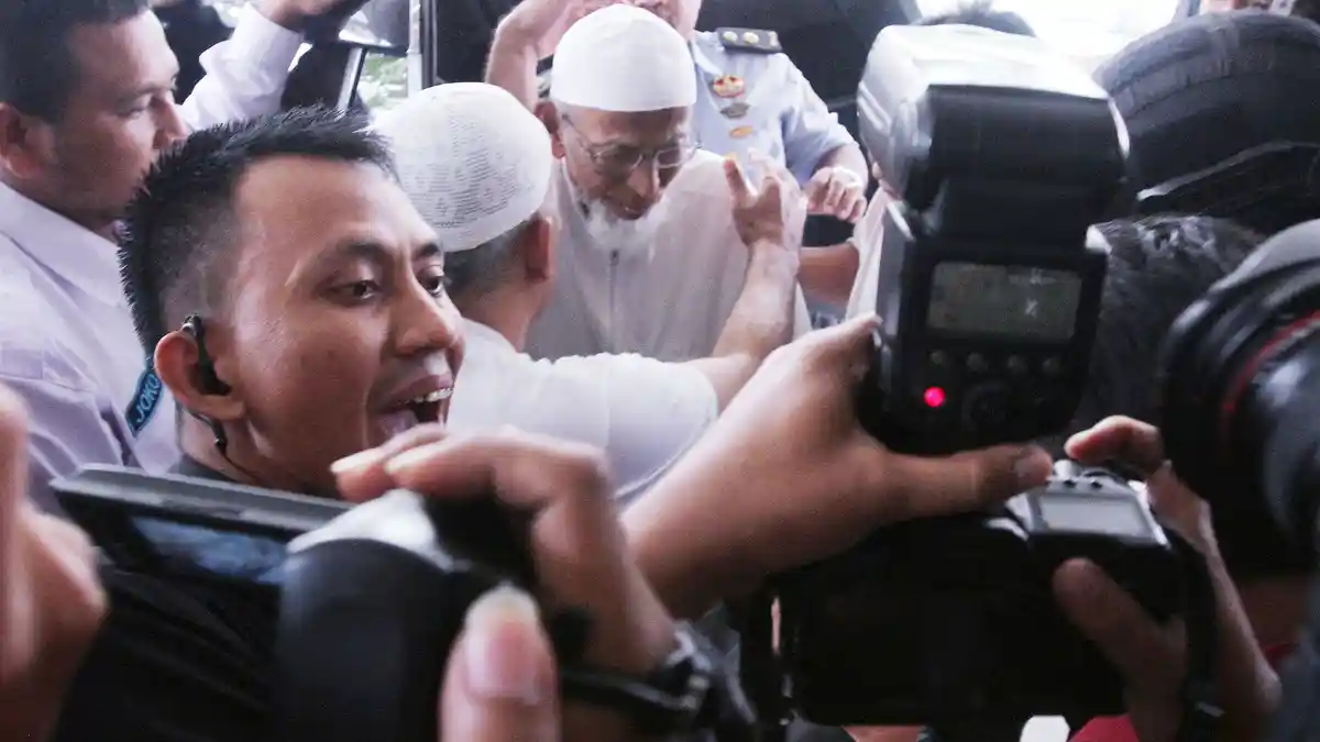 Diperiksa di RSCM, Dokter Temukan Pembengkakan di Kaki Abu Bakar Baasyir