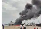 kapal-tanker-meledak-dan-terbakar-di-pelabuhan-batuampar_20161116_143416.jpg
