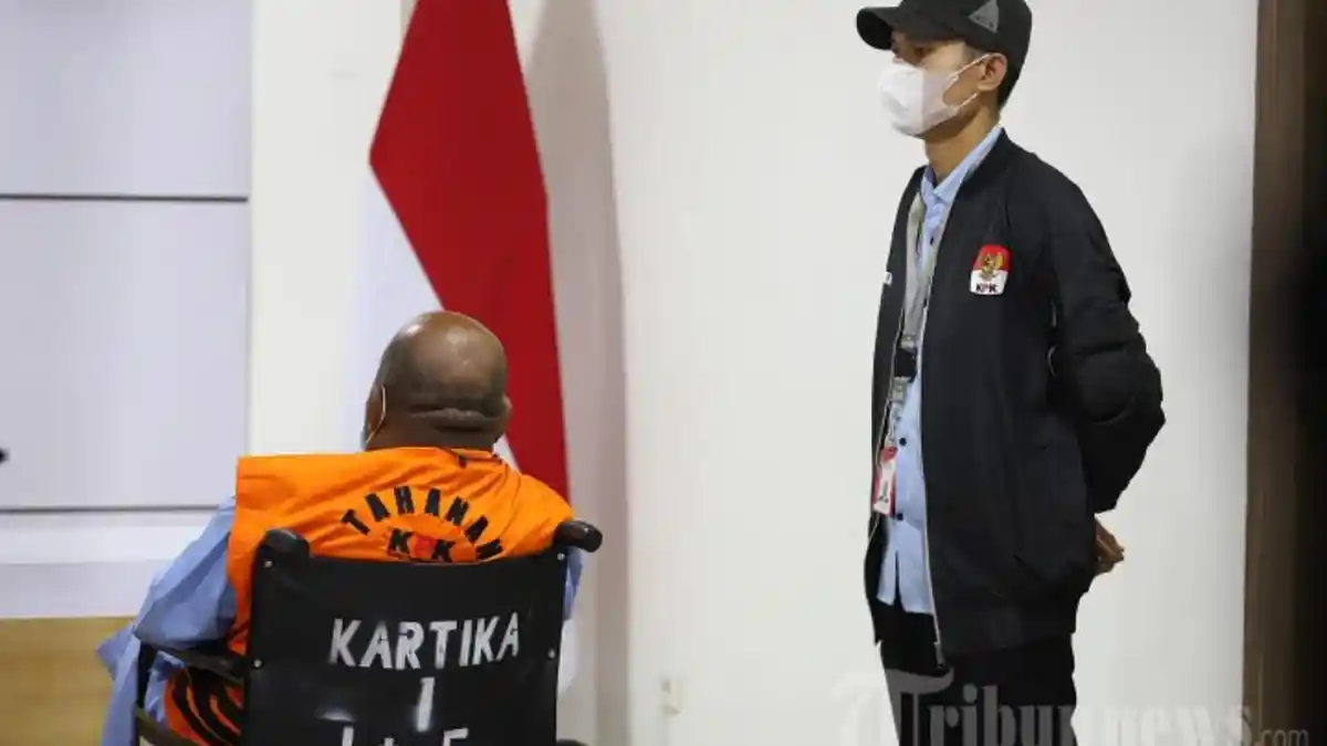 Berapa Nilai Gratifikasi Diterima Lukas Enembe? Ketua KPK Firli Bahuri Ungkap Angka Ini