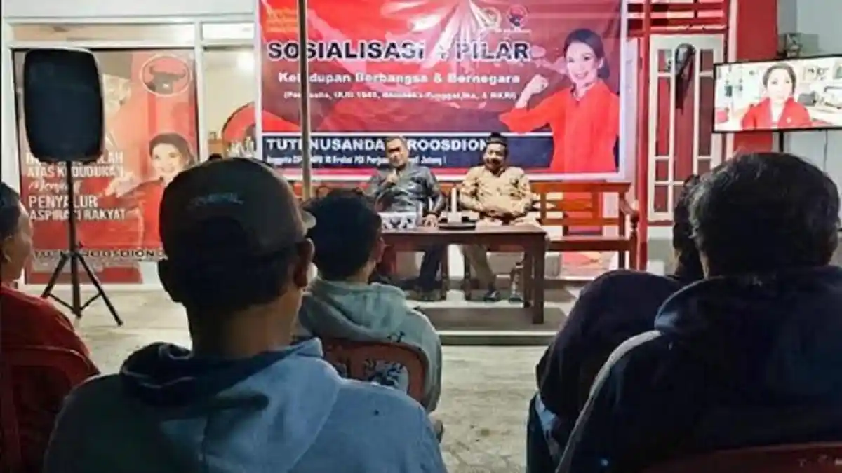 Tuti Nusandari Roosdiono Adakan Sosialisasi 4 Pilar Kebangsaan 2022 Bersama Kader Partai