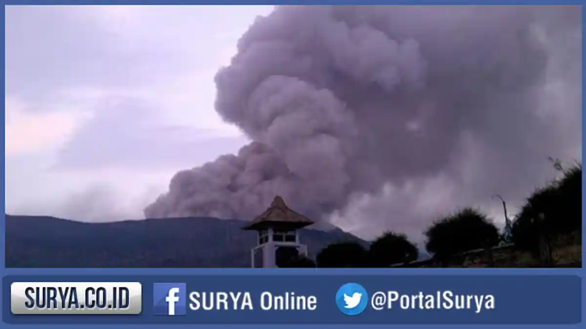 Breaking News - Gunung Bromo Kembali Meletus, Debu Vulkanik ke Arah Barat Daya