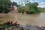 Cari Korban Hanyut, Tim SAR Sisir Sungai Cilamanjang Hingga Batas Sungai Ciwulan Tasikmalaya