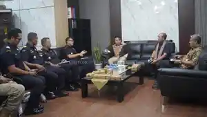 Suasana-audiens-Wali-Kota-Kupang-dengan-pihak-Bea-Cukai-Kupang.jpg