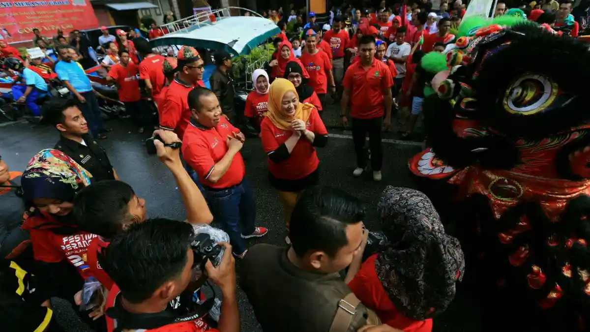 Festival Perang Air Makin Meriah Bersamaan Perayaan Cap Gomeh
