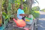 Penjual-Nasi-di-Sikka.jpg
