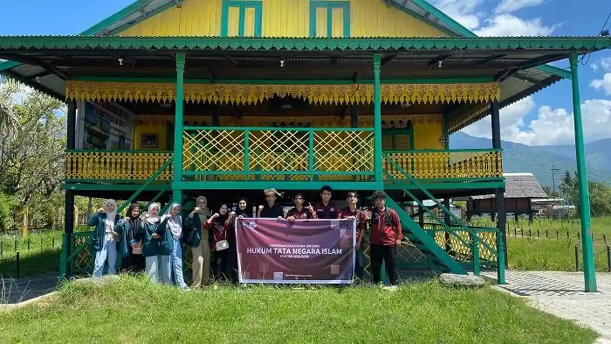 Mahasiswa UIN Datokarama Gelar Jejak Pahlawan di Cagar Budaya Souraja Palu