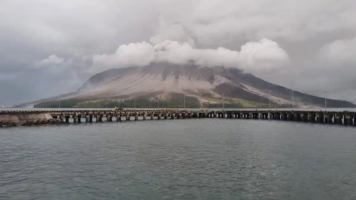 Erupsi Gunungapi Ruang, Basarnas Sisir Pantai Cari Warga yang Sempat Kocar-kacir Evakuasi Mandiri