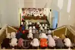 Tata Cara Sholat Lailatul Qadar Dua Rakaat: Bacaan Niat Arab-Latin, Doa Khusus, dan Waktu Terbaik