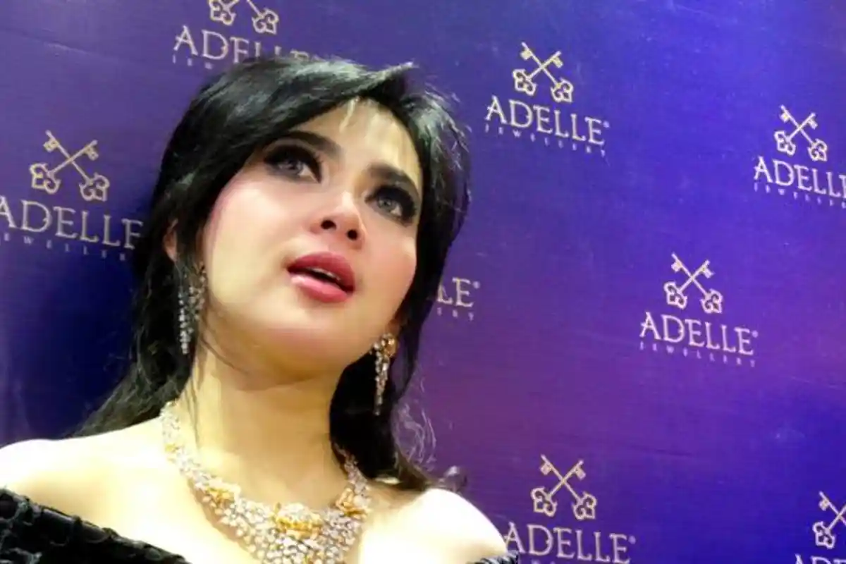 Syahrini Sebelum Begerlimang dengan Harta, Ternyata Dulunya Pernah Kerja Ini Tak Disangka