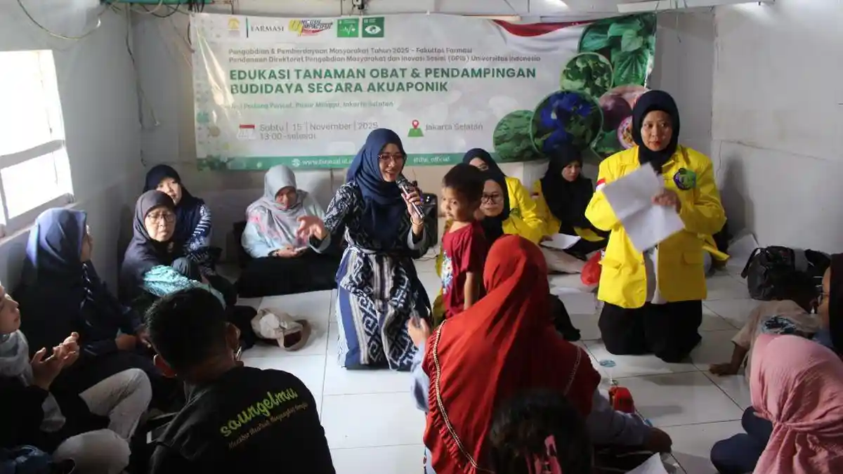 Akuaponik Jadi Solusi Bertani di Permukiman Pemulung Jati Padang yang Rawan Banjir