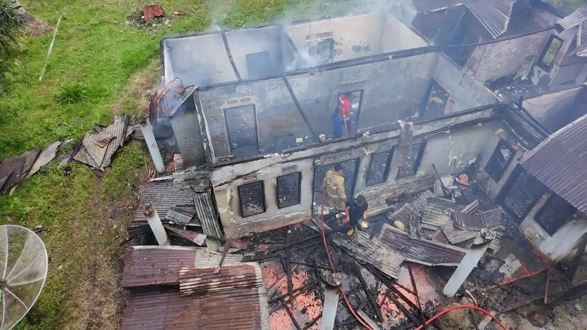 Rumah di Gasan Gadang Padang Pariaman Terbakar, 12 Unit Mobil Damkar Dikerahkan