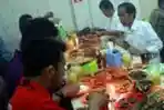 Capres Jokowi Buka Puasa di Kelapa Gading