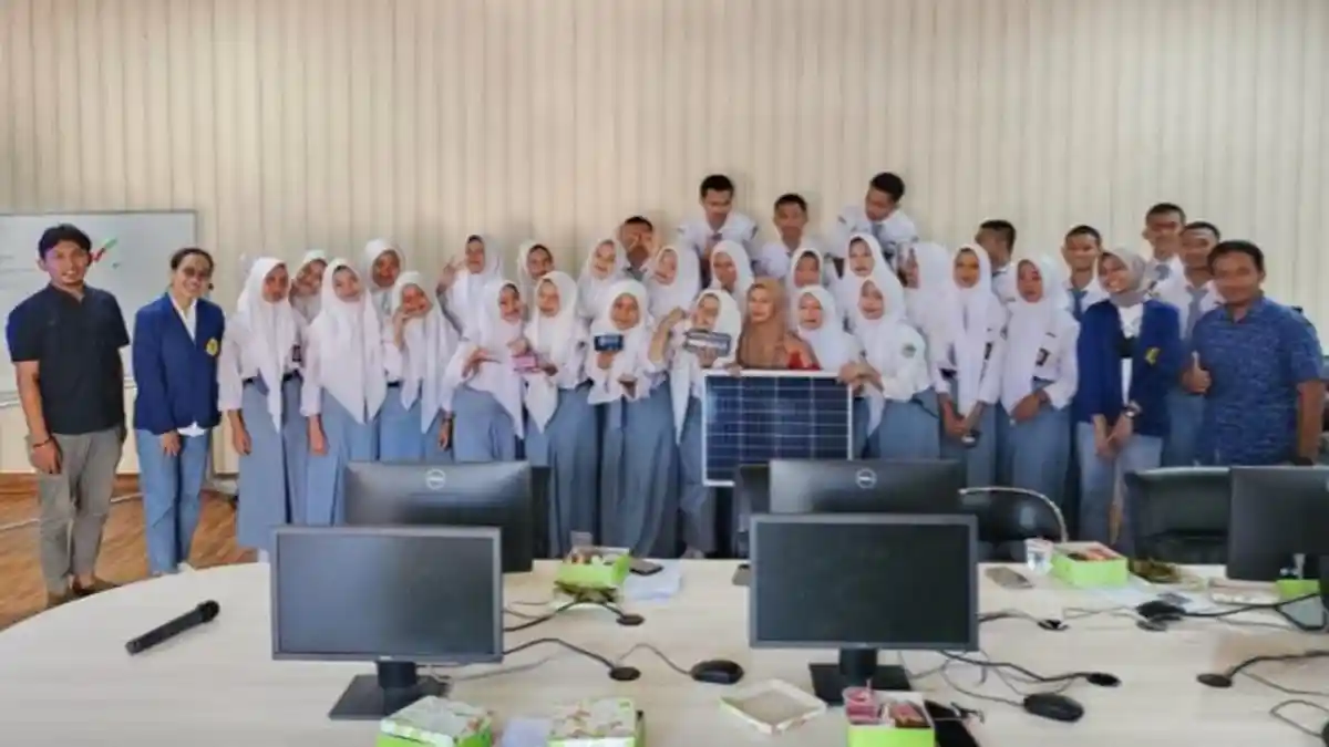 Dosen USM Berikan Pelatihan BMS Sebagai Balancing Baterai Lithium-Ion Dengan Pengisian Panel Surya