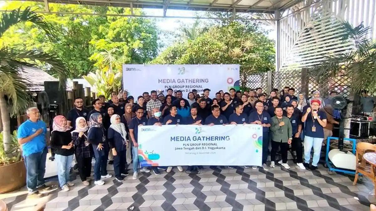 Maknai Hari Pers Nasional Paska Imlek, PLN UID Jateng dan DIY Berikan Bantuan Bagi Janda Wartawan