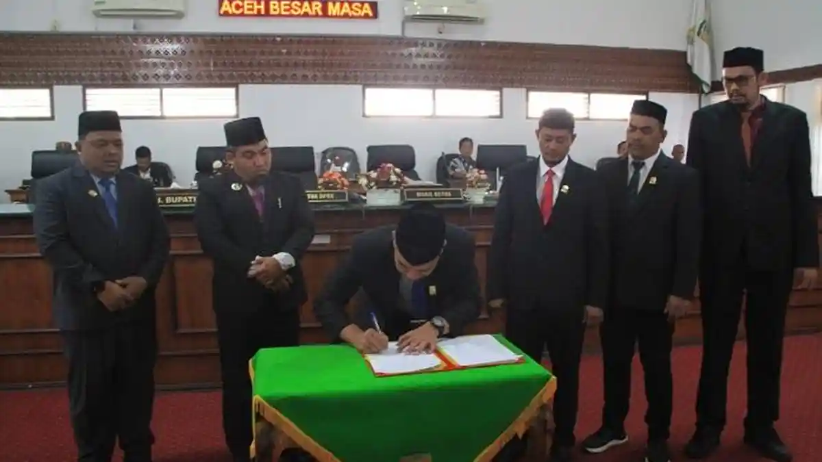 DPRK Aceh Besar Teken Nota KUA dan PPAS Rancangan APBK Tahun 2025