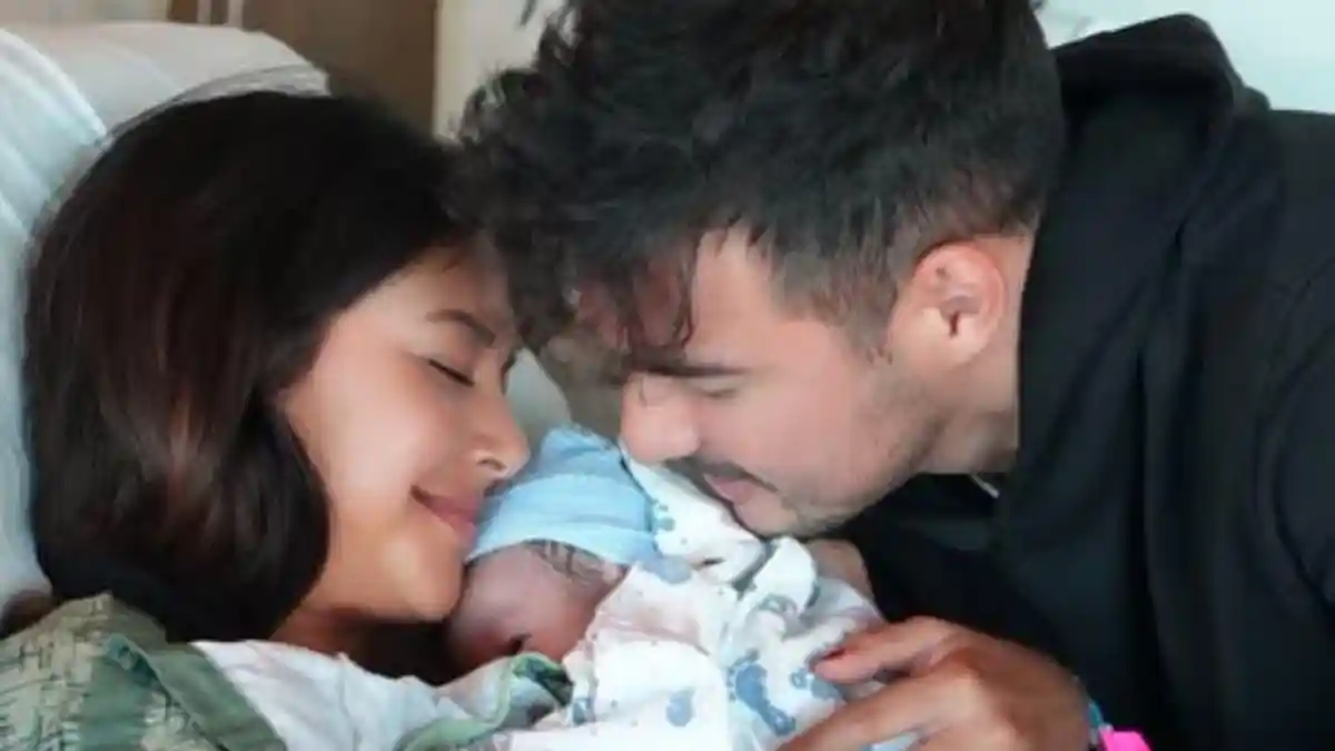 Aurelie Moeremans dan Tyler Bigenho Dikaruniai Anak Pertama