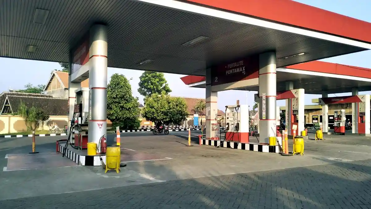 Di Kediri Diberlakukan Pembatasan Pembelian Pertalite Maksimal Rp300.000 - Surya.co.id