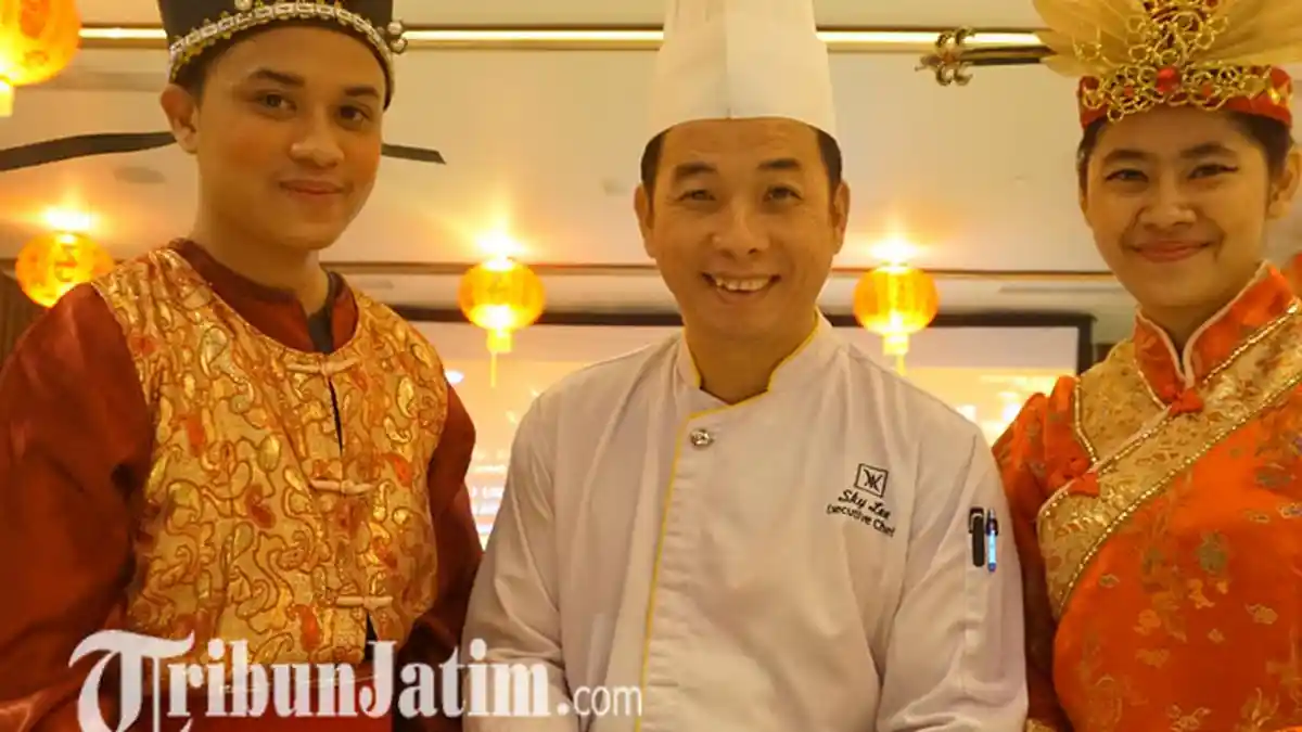 Ketan dan Bebek Khas Tirai Bambu Sajian Khas imlek Hotel Vasa Surabaya
