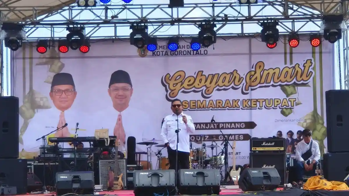 Pemkot Gorontalo Gelar Gebyar Semarak Ketupat di Kampung Jawa, Marten Taha Harap Warga Terhibur