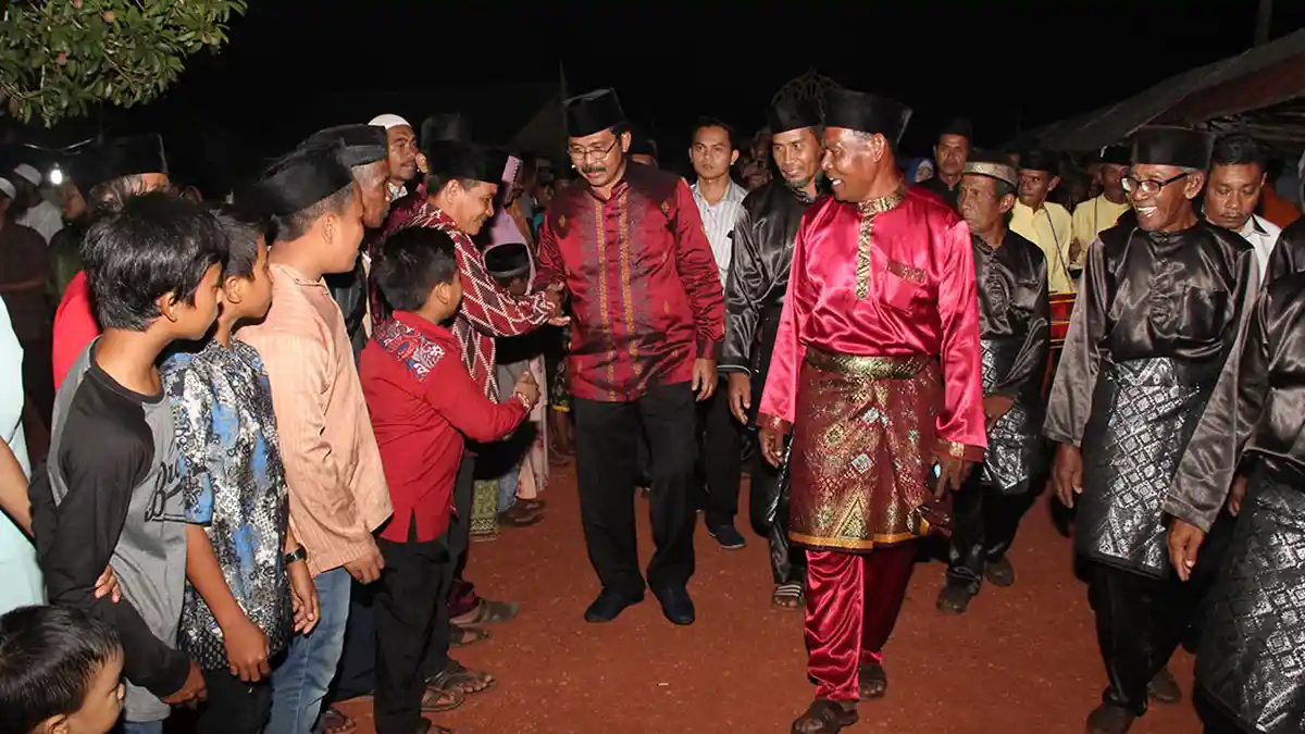 Berkunjung ke Kecamatan Lingga Utara, Speedboat yang Ditumpangi Gubernur Kepri Kandas