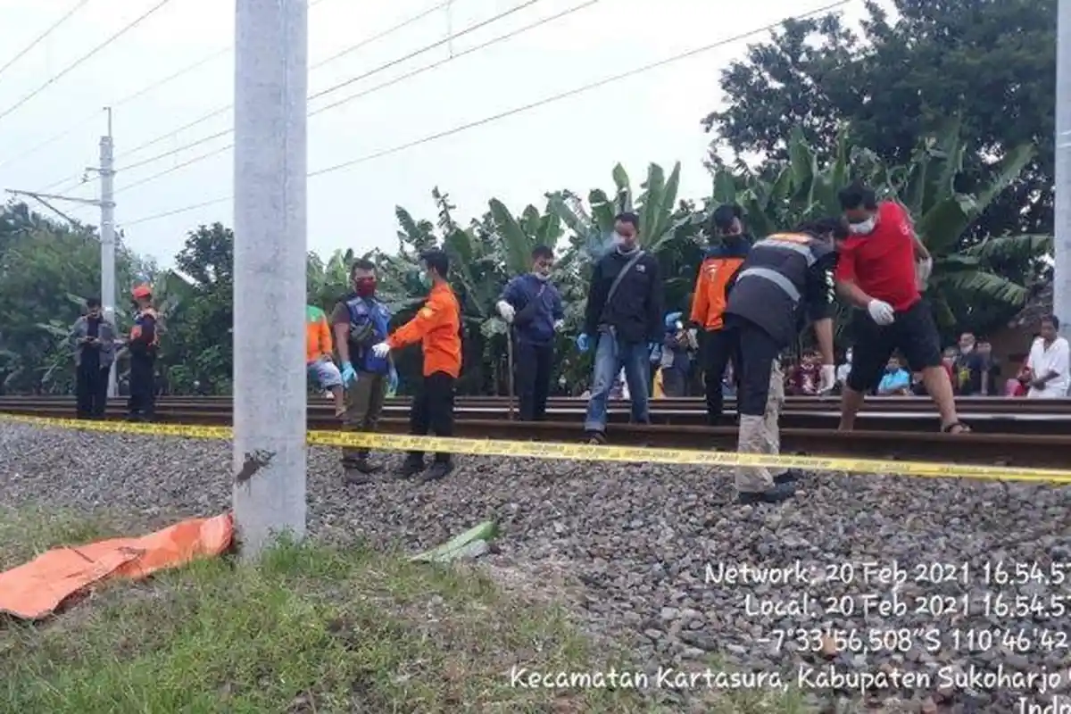 Seorang Wanita Tewas Tertabrak Kereta Api Diduga Hendak Menyeberang