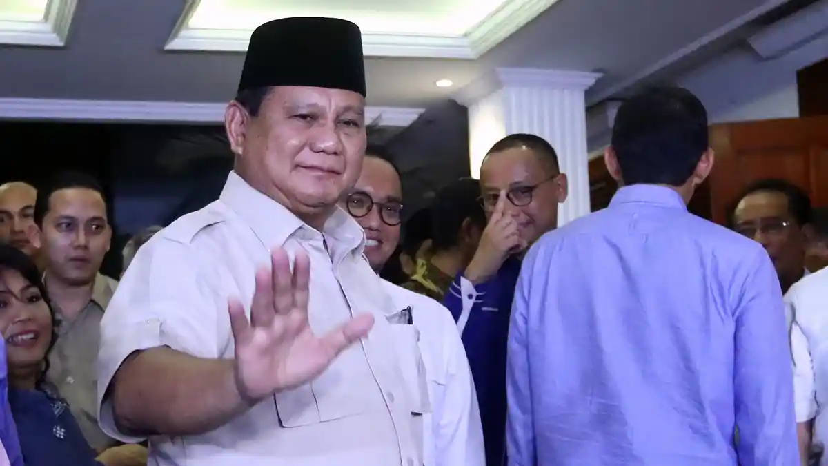 Rapat Bersama Parpol Koalisi, Prabowo Tiba di Kertanegara