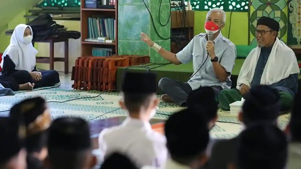 Pengelolaan Zakat ASN Era Ganjar Diapresiasi Banyak Pihak, Salurkan Rp 18,9M untuk 549 Pesantren