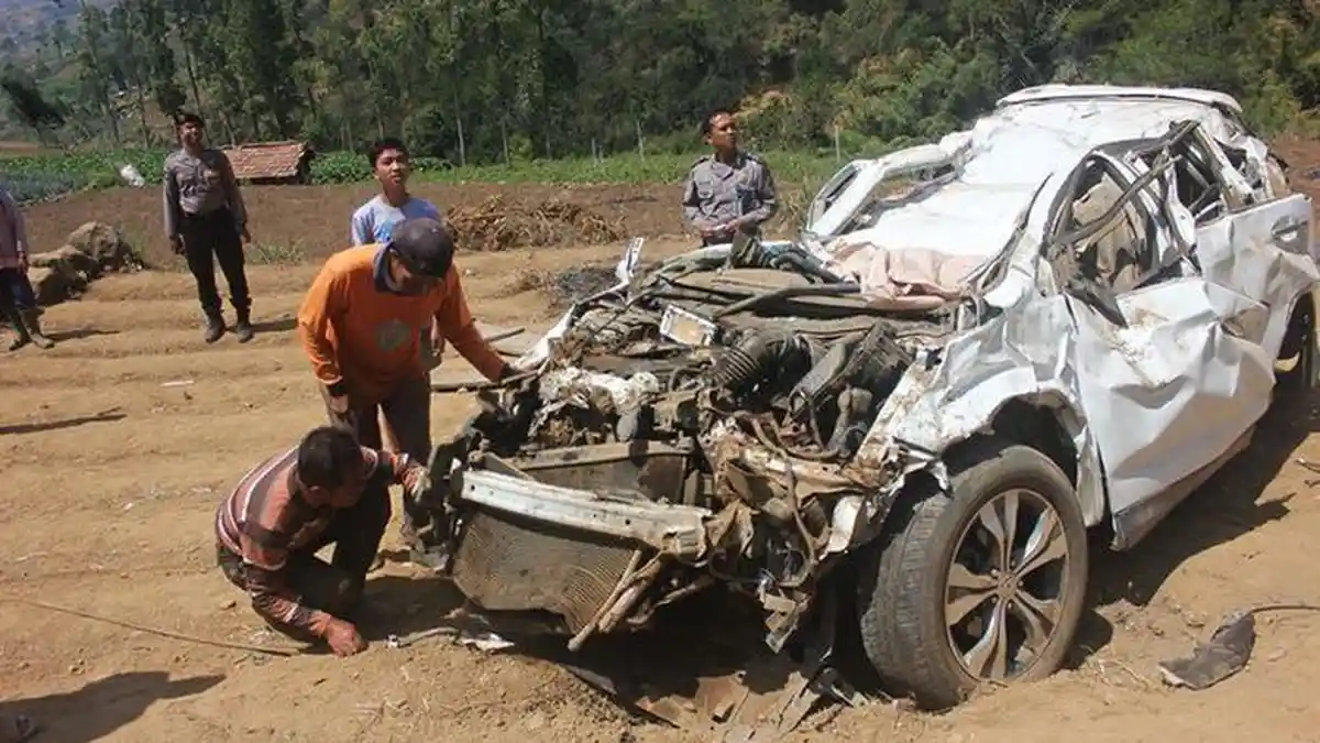 Honda CR-V Terjun Bebas di Jurang Sarangan, Biaya Perbaikannya Setara Avanza Seken!