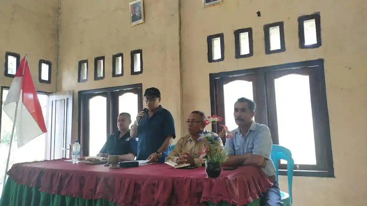 Curhat ke Komisi II DPRD Ngada,Masyarakat Desa Ria 1 Riung Barat Merasa ...
