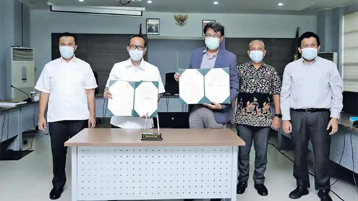 PLN Bantu Pengembangan Mobil Listrik dan Bank Sampah Unsyiah