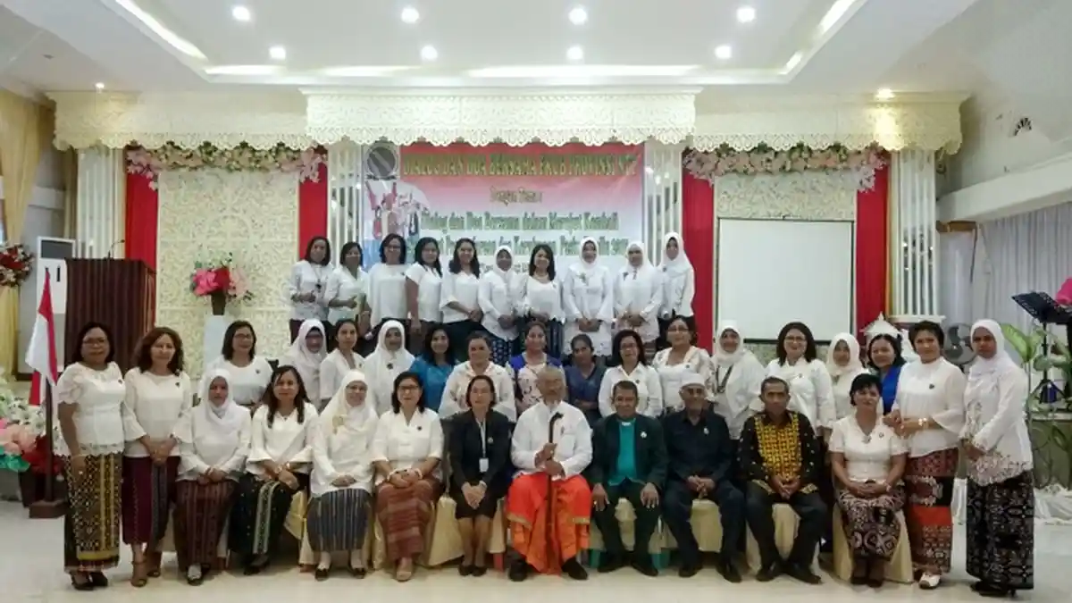 Para Tokoh Agama di NTT Nyanyikan Lagu Kemesraan