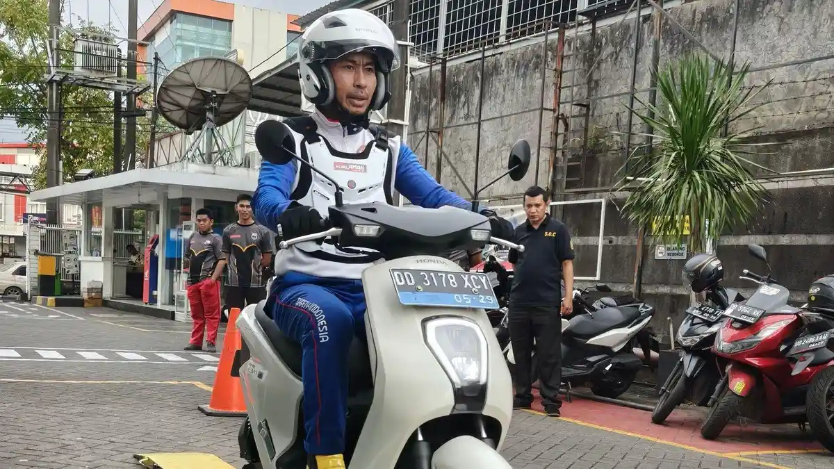 Cara Aman Menyalip Kendaraan di Jalan Raya, Jangan Asal Ambil Celah