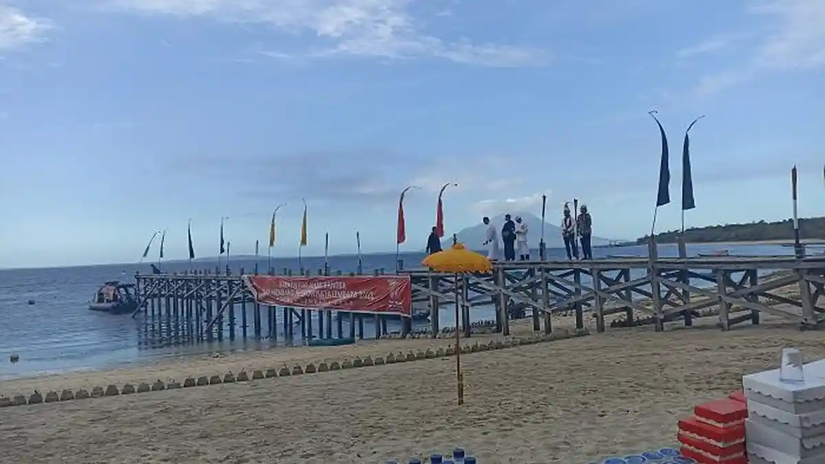 Seribu Terumbu Karang Ditanam di Teluk Lewoleba Lembata Dalam Rangka ...