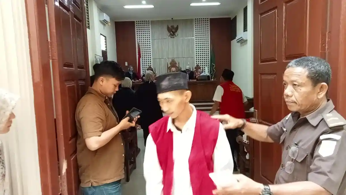 Hakim Pengadilan Negeri Tanjungkarang Tunda Pembacaan Vonis Rifki Novansyah