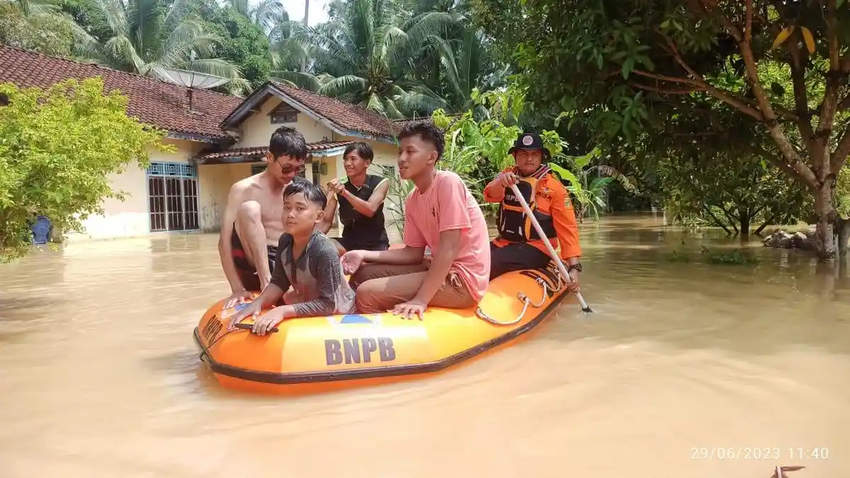 Banjir di Tanggamus Lampung, Dua Rumah Warga Hanyut dan 5.008 Jiwa Terdampak