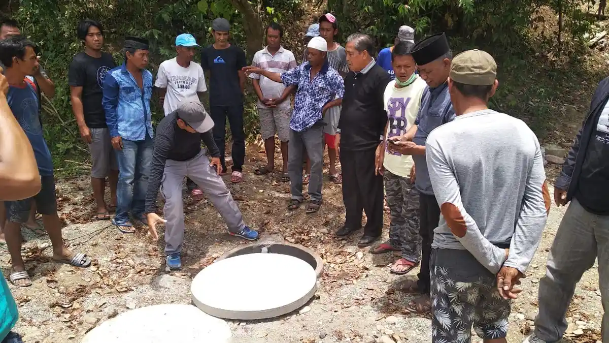 Dollah Mando Pantau Sejumlah Proyek di Wilayahnya