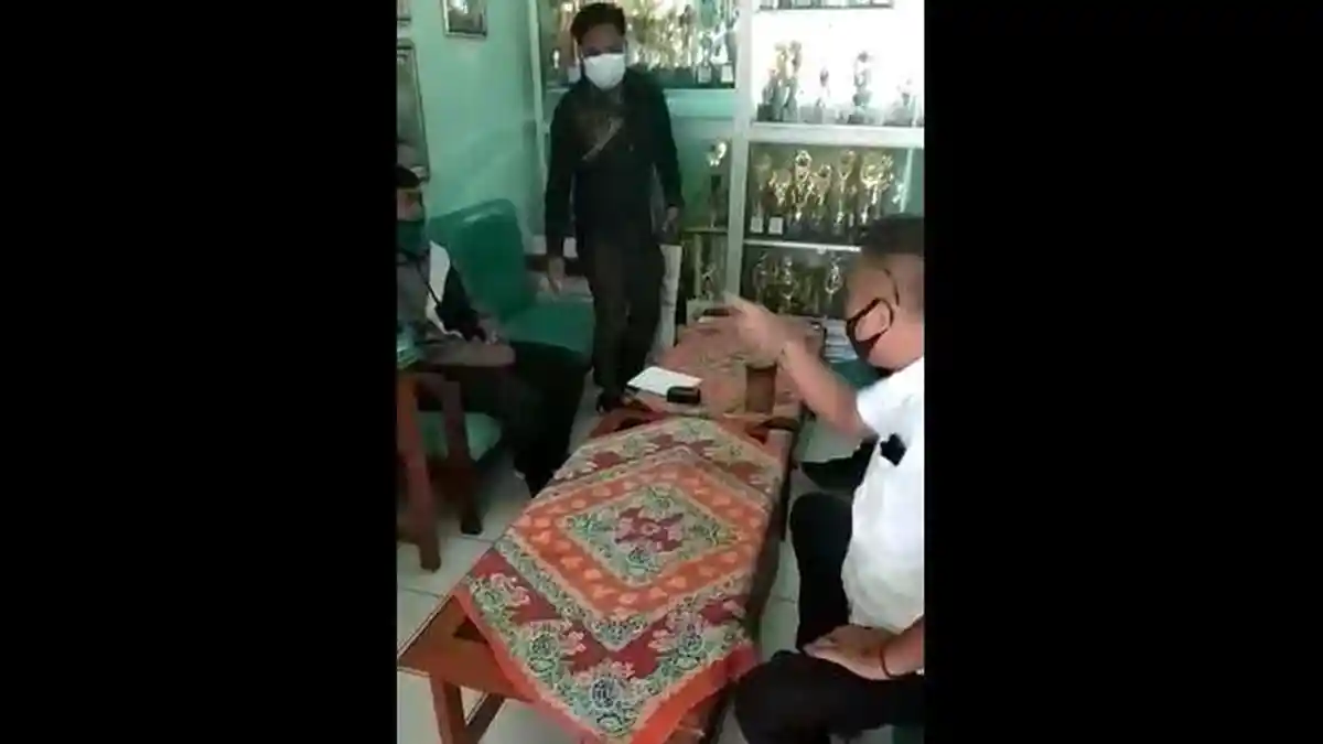 Viral Seorang Guru Dimarahi Perangkat Desa karena Posting Jalan Rusak, Begini Lanjutan Kasusnya