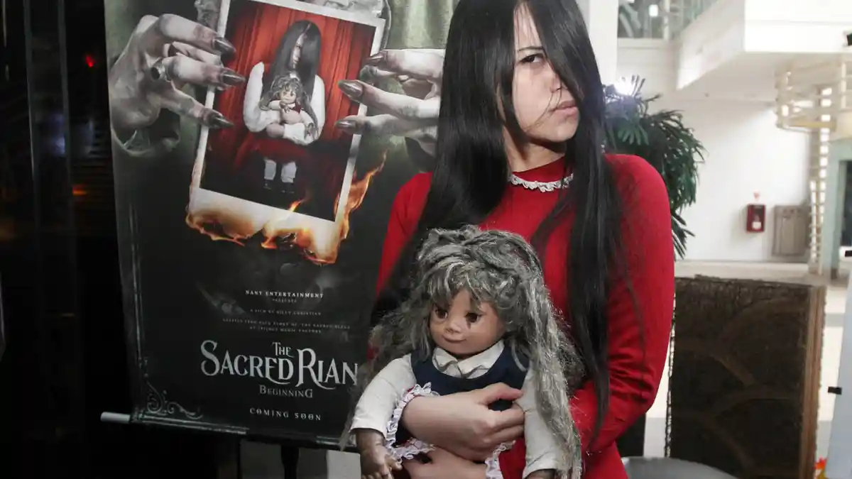 Film The Sacred Riana: Beginning Tayang di Bioskop Hari Ini, Simak Sinopsisnya
