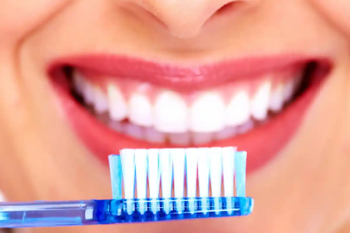 4 Langkah Mudah Bersihkan Kerak Gigi, Bisa Dilakukan Sendiri Di Rumah