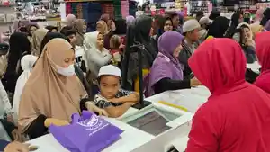 20260220_Anak-yatim-di-Samarinda-merasakan-kebahagiaan-Ramadan-melalui-Wisata-Belanja.jpg