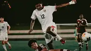 Aksi-pemain-Timnas-U-17-Indonesia-Akwila-Tjoe-saat-melawan-Qatar.jpg